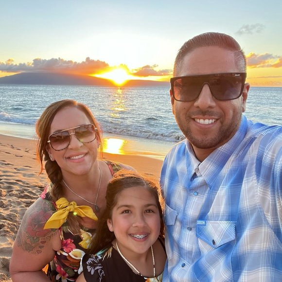 Meet your Posher, Jenn - Picture 1 of 1